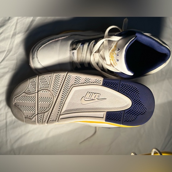 📍 NIKE AIR FLIGHT LEGACY "LAKERS" men’s size 10 - Picture 7 of 8